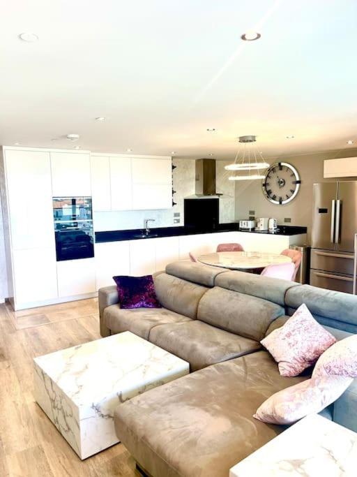 Ocean Village High Floor Luxury Modern Apartment Gibraltar Luaran gambar