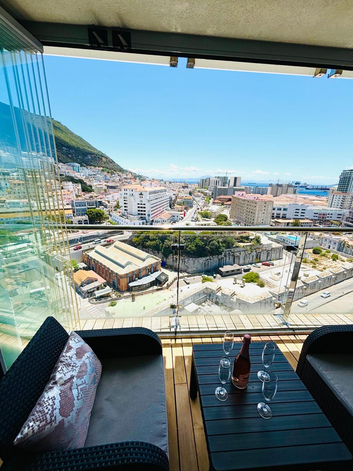Ocean Village High Floor Luxury Modern Apartment Gibraltar Luaran gambar