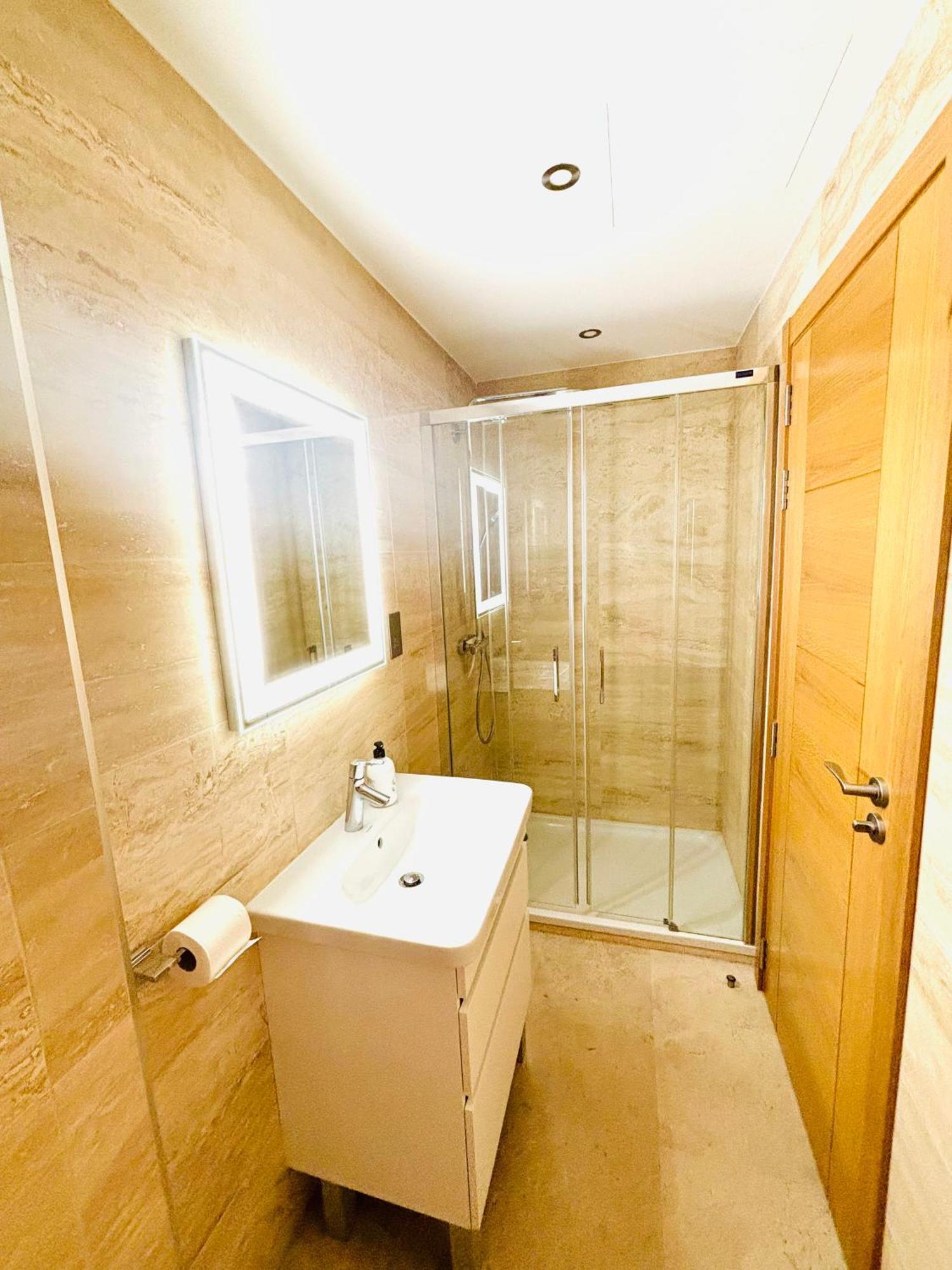 Ocean Village High Floor Luxury Modern Apartment Gibraltar Luaran gambar